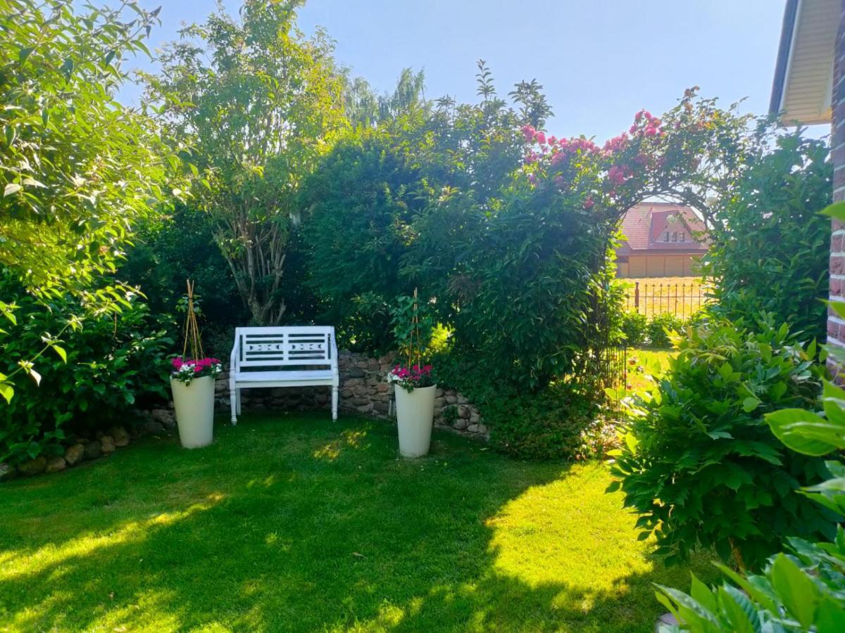 Luana'S White Cottage Surwold Luaran gambar