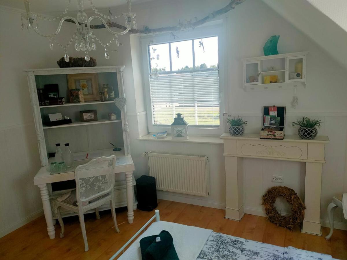 Luana'S White Cottage Surwold Luaran gambar