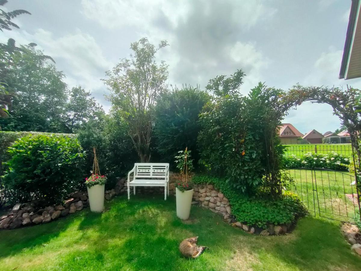 Luana'S White Cottage Surwold Luaran gambar